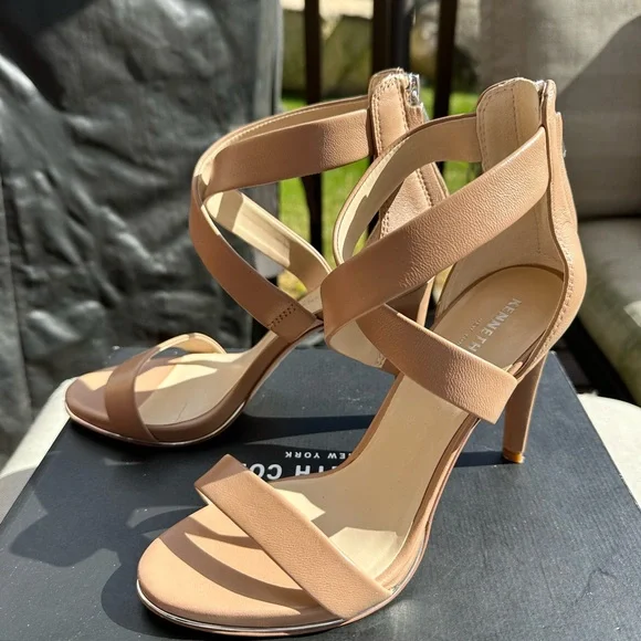 KENNETH COLE - Picture 2 of 3